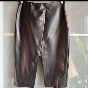 Babaton skirt pen vegan leather black